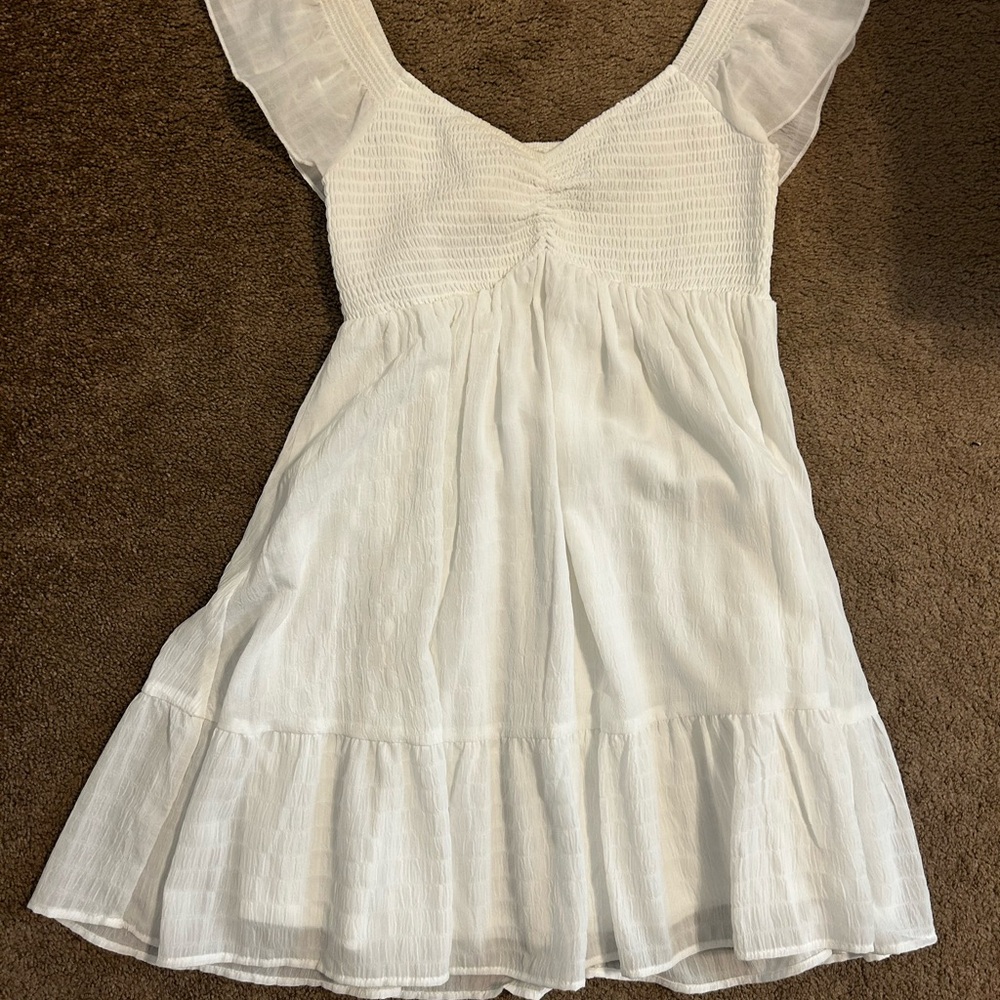 White Sleeveless Dress